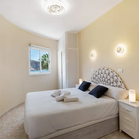 Cristianmar Frontline Sea View