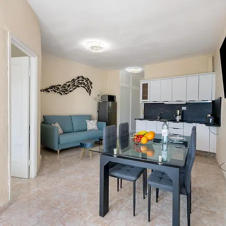 Cristianmar Frontline Sea View