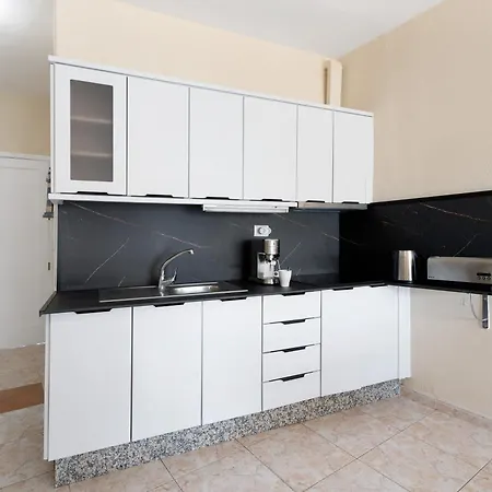 Cristianmar Frontline Sea View *