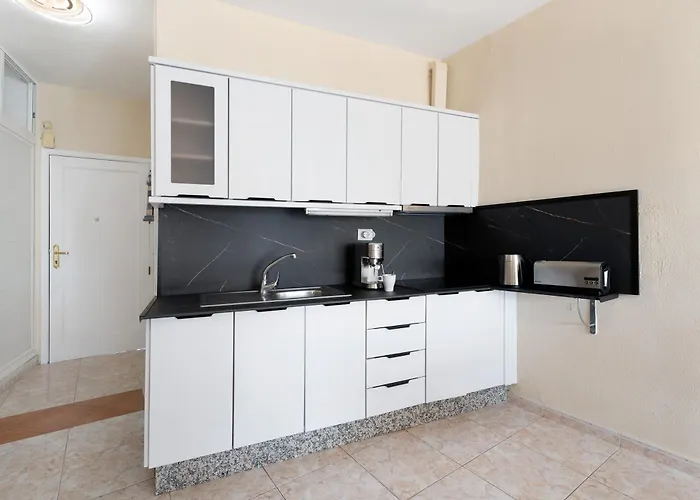 Cristianmar Frontline Sea View *