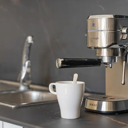 Cristianmar Frontline Sea View *