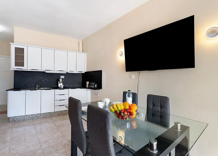 Cristianmar Frontline Sea View Appartamento *